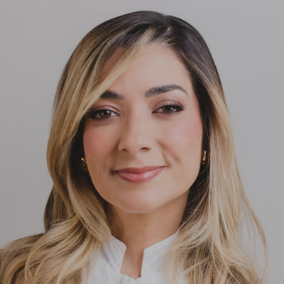 Dra. Amanda Rocha